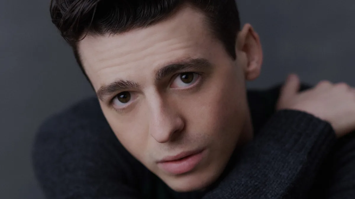 Anthony Boyle, Connor Swindells to Star in “Seducer-for-Hire” Sky Drama Series ‘Charmer’