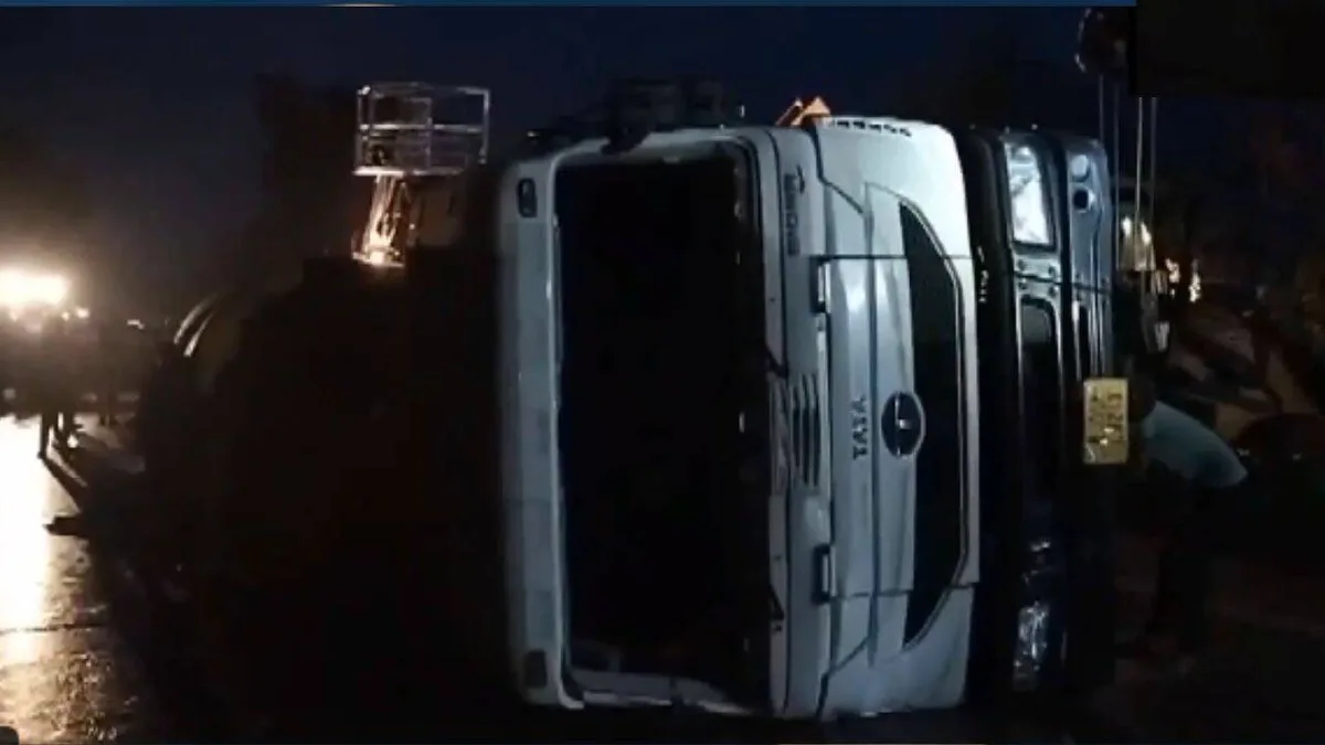 MP highway crash: 5 killed, 20 hurt after bus collides with bulker; PM Modi mourns deaths