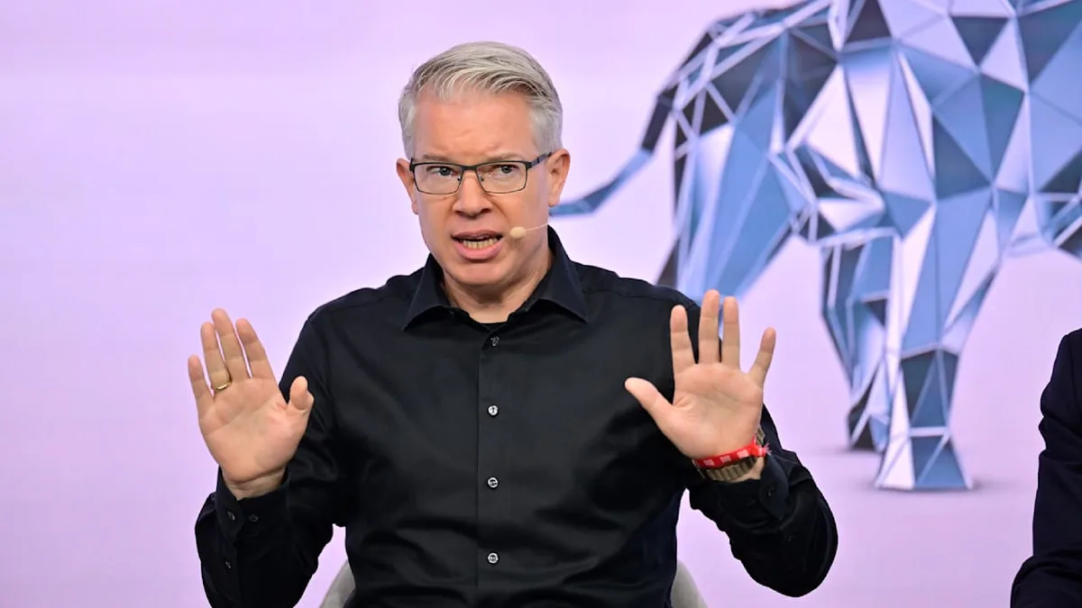 Beim 1. Finanzgipfel von BILD - „Lass mich ausreden!“ Hier streiten zwei TV-Löwen