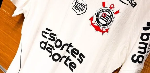 Corinthians antecipou verba de bet para pagar salários antes de eliminação