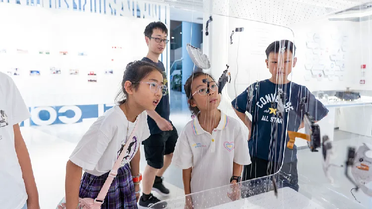 AI-driven robotic lab speeds up marine materials discovery
