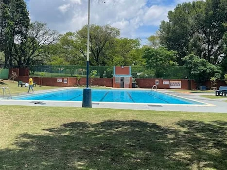 Blairgowrie pool ready but remains closed as Joburg delays season