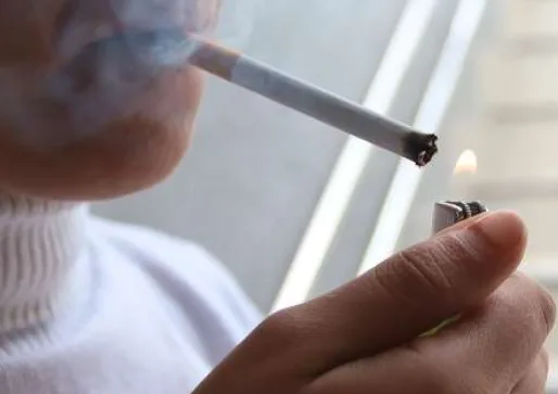 Pesquisa mostra que 19% dos jovens fumam e treino não anula danos do cigarro