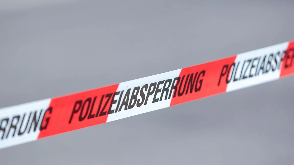 Polizei-Einsatz: Mann will Absperrung nicht akzeptieren - Polizisten verletzt