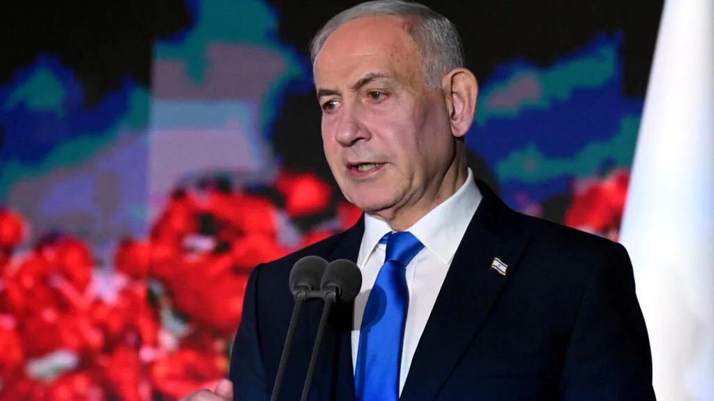 Israël: l'ex-secrétaire militaire de Netanyahu l'accuse d'avoir falsifié des registres sur le 7-Octobre