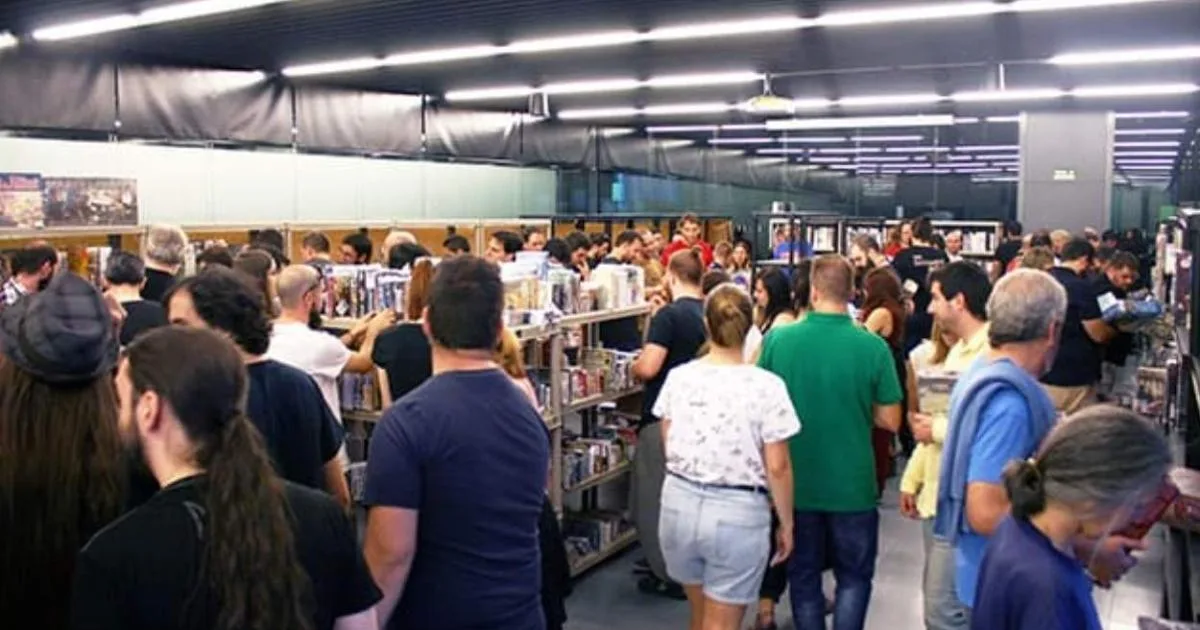 Así funciona el mercadillo solidario de las LES: qué puedes vender, hasta cuándo y adónde va el dinero