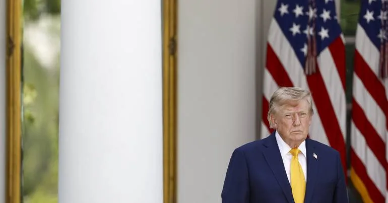 Trump promete responder "com força" aos ataques iranianos