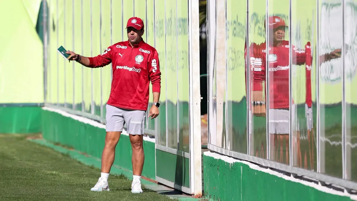 Mercado da bola do Palmeiras: veja chegadas, saídas e negociações do Verdão