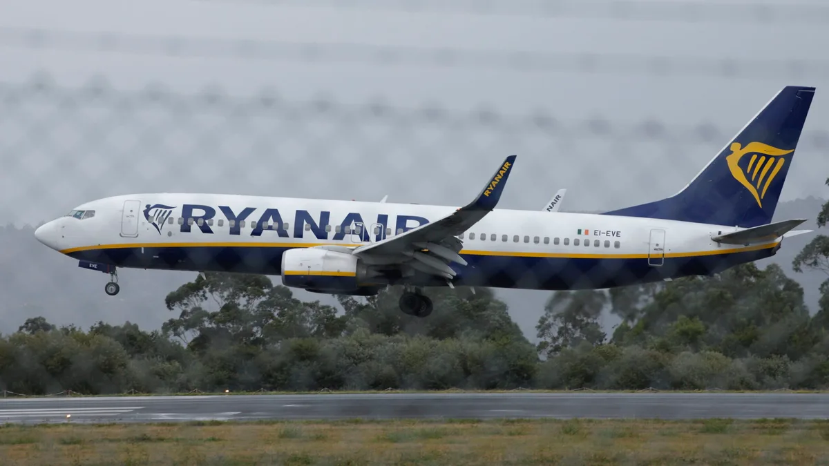 Ryanair faz parceria com escolas portuguesas para formar próxima geração de engenheiros aeronáuticos