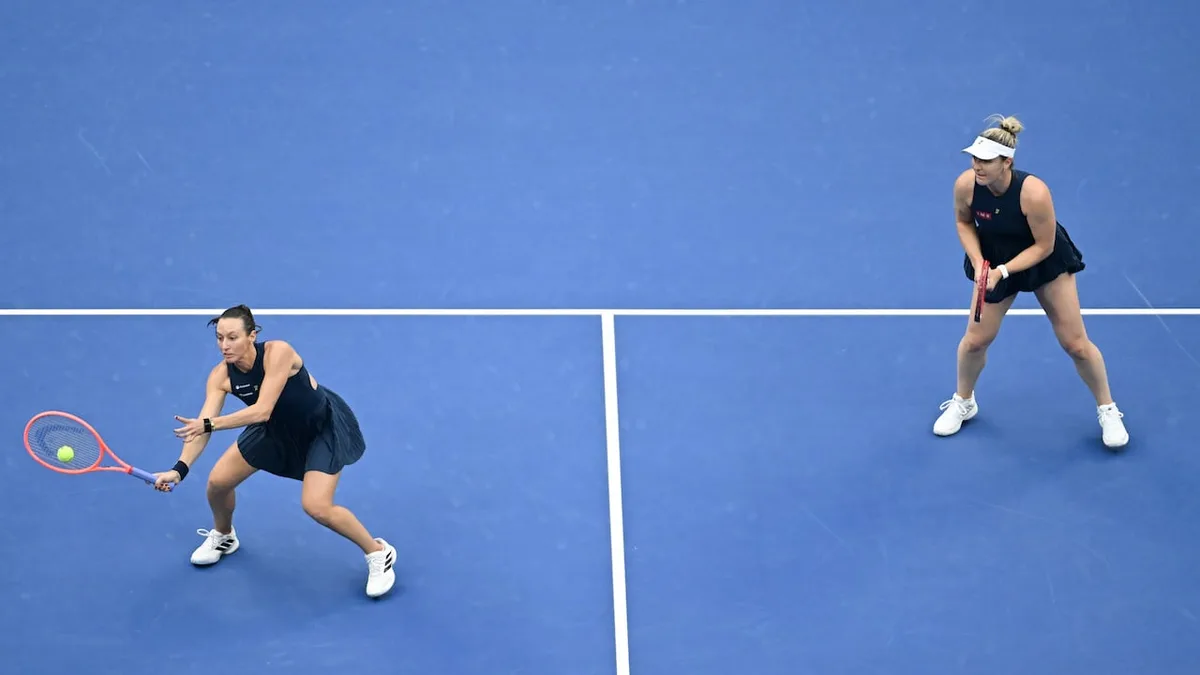 Canadian Dabrowski, Brazil's Stefani advance to Wuhan Open doubles semifinals