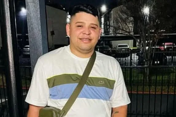 Man shot and detained by ICE is hospitalized for partial paralysis, lawyer says