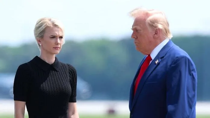 Evangélica, cáncer de huesos y 4 años en silla de ruedas: Natalie Harp, la asistente de Trump que le escribe cartas íntimas