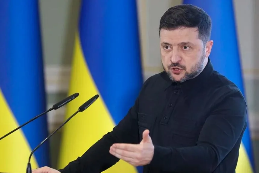 Zelenski lanzó una dura advertencia que pone en alerta a las aerolíneas que vuelan a Rusia