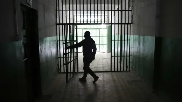 Extremista francês julgado por execuções do Estado Islâmico