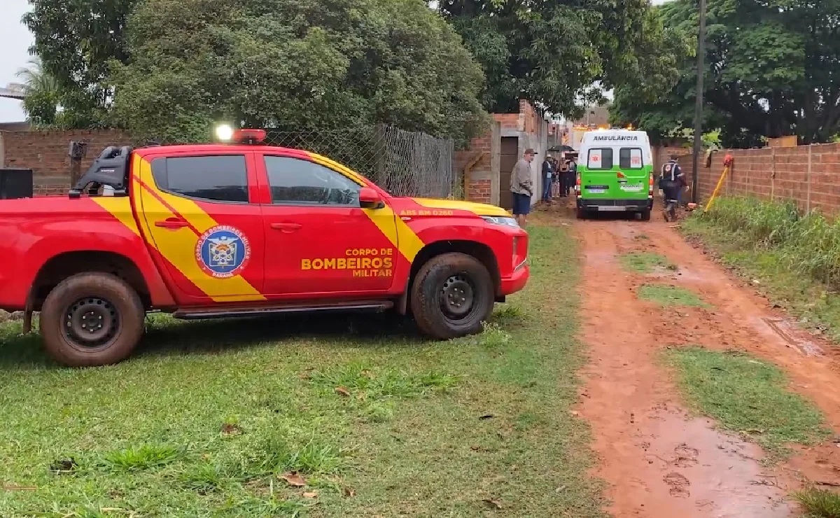 Tragédia! Criança de 5 anos morre soterrada durante deslizamento de terra enquanto brincava em buraco