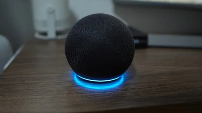 Echo Dot de 5ª geração com sensor de temperatura entra em promoção na Amazon
