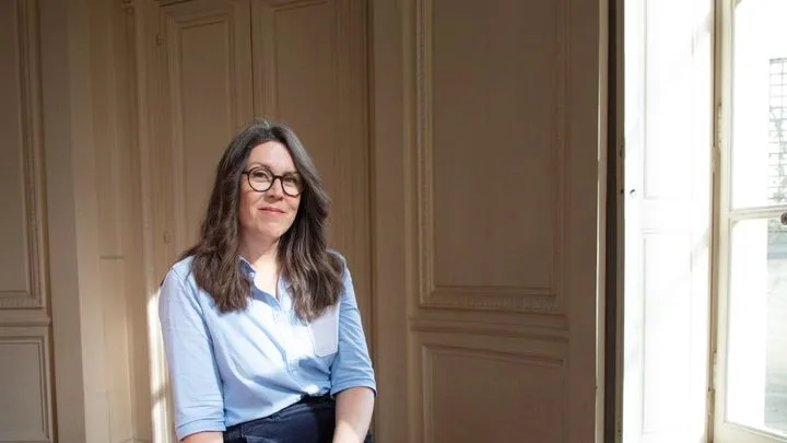 Clémentine Mélois, écrivaine : "J'ai une lecture du monde à travers l'anecdote"