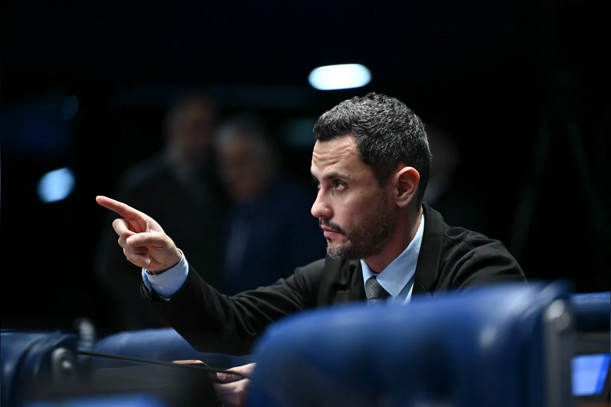 Cleitinho promete tirar câmeras corporais da PM e desagrada eleitores