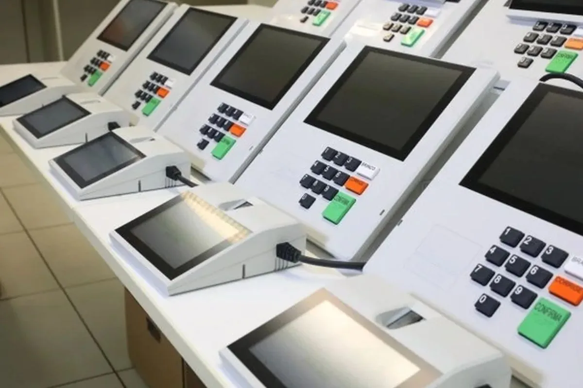 TRE inicia envio de urnas eletrônicas para o interior do Amazonas