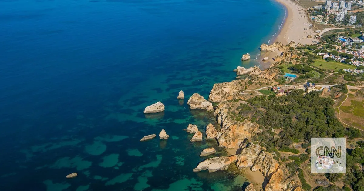 Homem morre a praticar mergulho recreativo ao largo de praia em Alvor