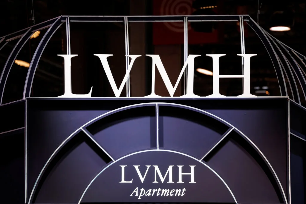 Ações da LVMH no nível mais baixo desde novembro de 2020