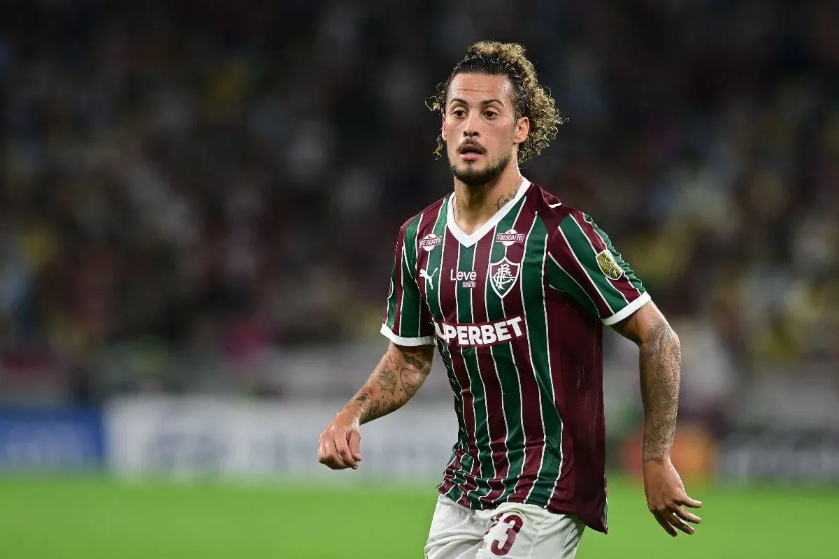 Guga critica gramado do Maracanã após clássico: “É desesperador”
