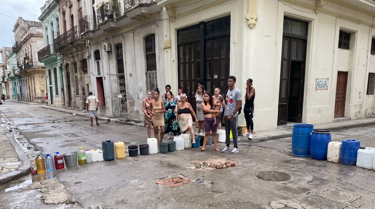 “¡El problema no es EE.UU., es la mala gestión!”: La Habana Vieja explota tras un mes sin agua y a oscuras