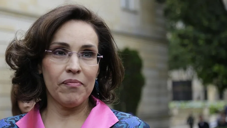 Ministra de Educación encendió las alarmas: denunció que hallaron intentos de imponer “ideología de género” en colegios