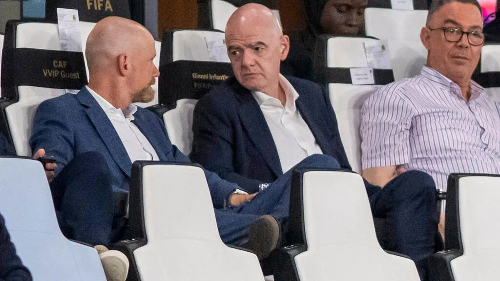 Crise à la Fifa: «Le président Gianni Infantino est acculé politiquement et s'accroche à son trône»