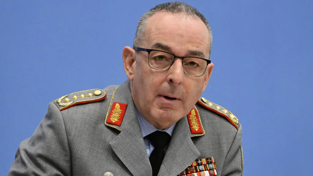 General alemão é eleito para a chefia militar da Otan, que ‘está pronta’ para enfrentar 'ameaça russa'