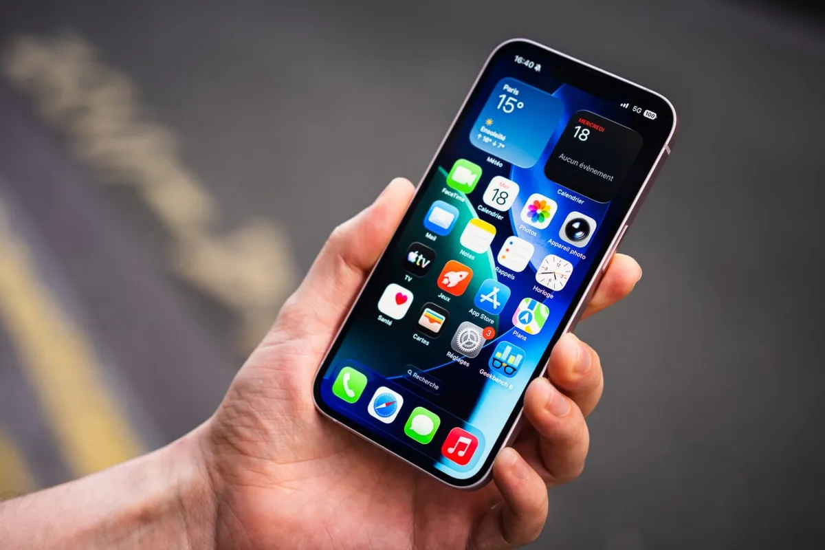 Alerte rouge sur l’iPhone : Apple prévient des centaines d’utilisateurs d’une opération espionnage