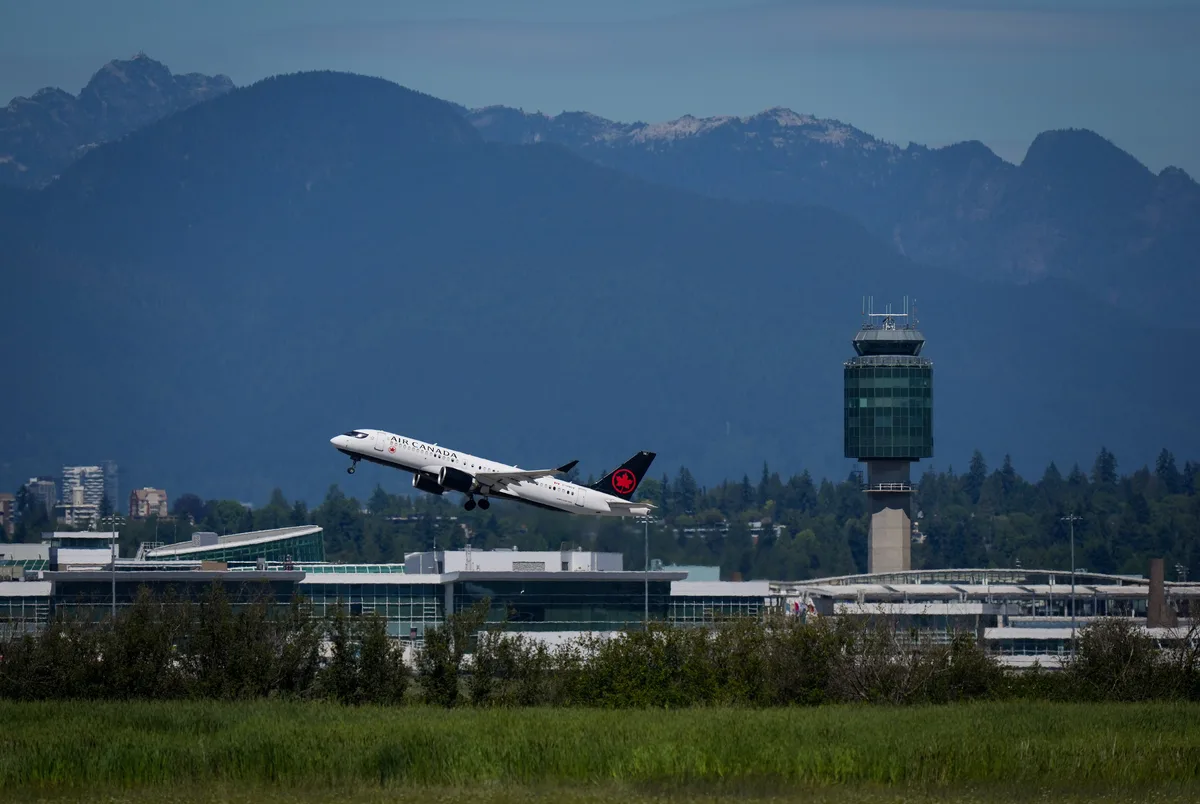 Many Canadians support Carney’s airport privatization plan, poll finds