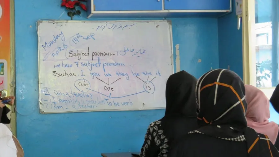 Schulverbot unter den Taliban: Wie afghanische Mädchen im Geheimen weiterlernen