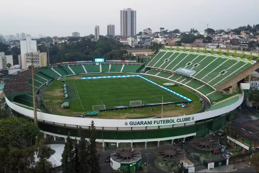 Clube campeão brasileiro vê SAF de R$ 1 bilhão ameaçada por impasse