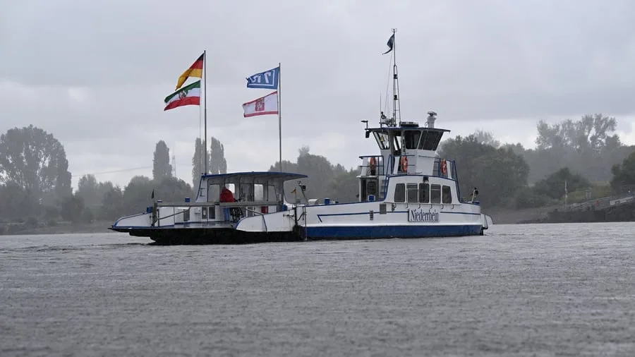 Steigende Pegelstände: Rhein-Fähren fahren wieder