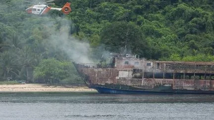 Le bilan de l'incendie sur un ferry aux Philippines s'alourdit, avec au moins 76 morts