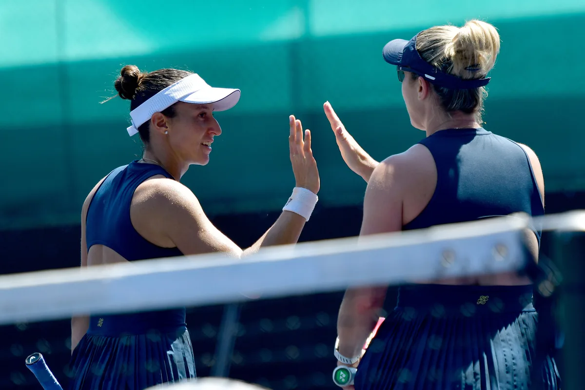 SP Open: Luisa Stefani vence final de ‘dois dias’ e é bicampeã nas duplas ao lado de canadense