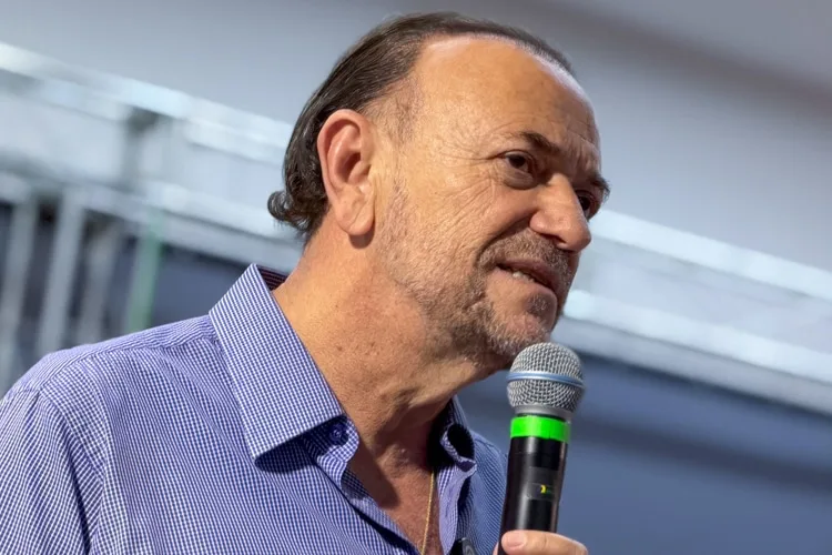 Presidente do PT se manifesta sobre ação envolvendo Lulinha e Marcola