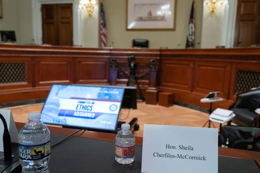 Can ethics issues tip party control of Congress?