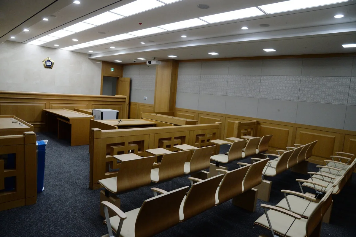 오토바이 몰다 신호위반 좌회전, 스쿠터 쾅…30대 금고형 집유