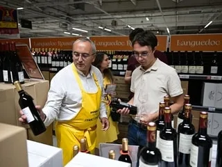 « La consommation du vin baisse partout sauf ici » : cette foire aux vins XXL ne connaît pas la crise