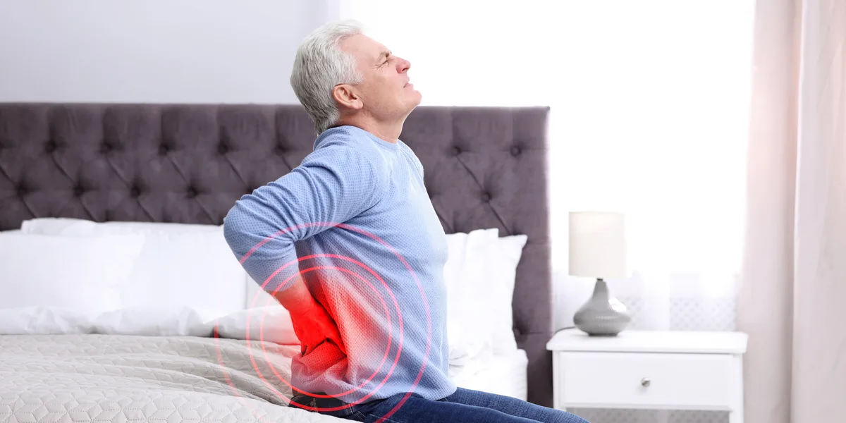 Dolor de espalda: qué hacer cuando te quedás “duro”, ¿hielo o calor?