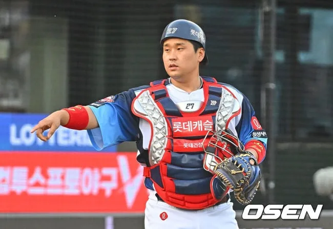 손성빈 부상 날벼락…80억 포수에게 마지막 기회 올까, '볼넷-2루타' 퓨처스 생존신고