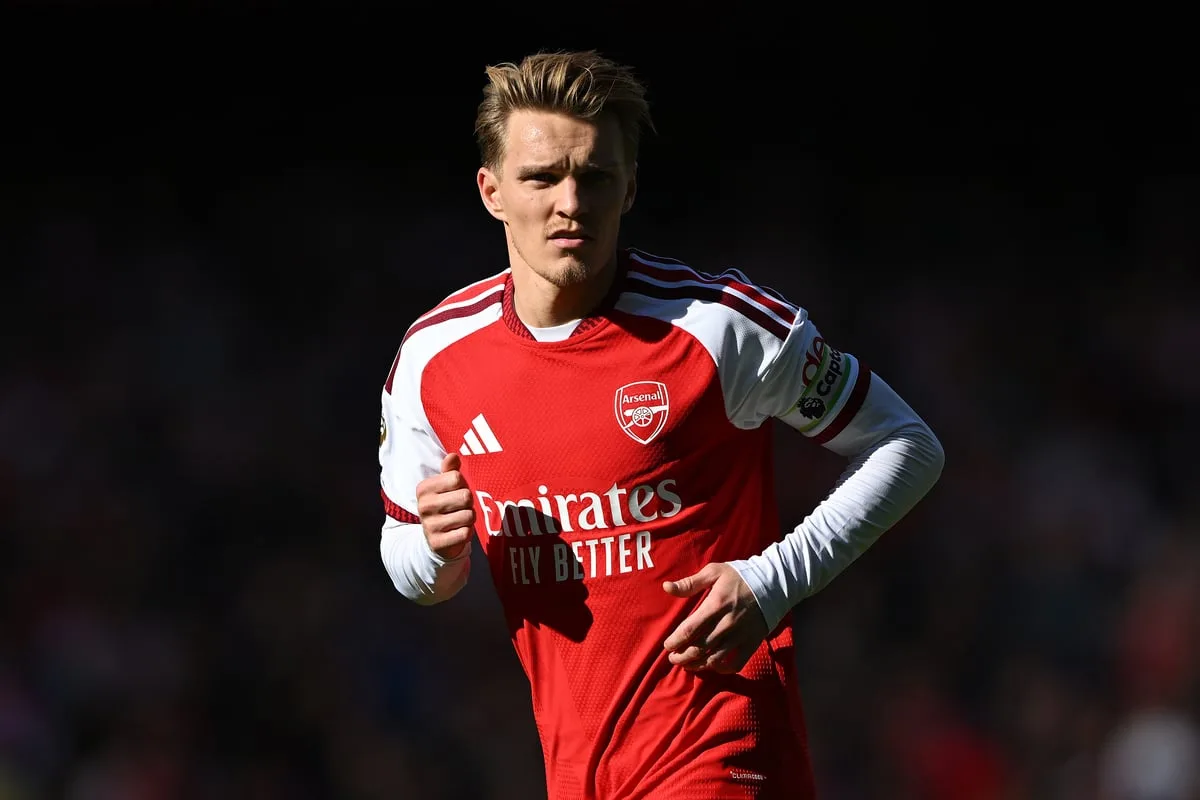 Why Arsenal players will be wearing black armbands vs Lille in Champions League today