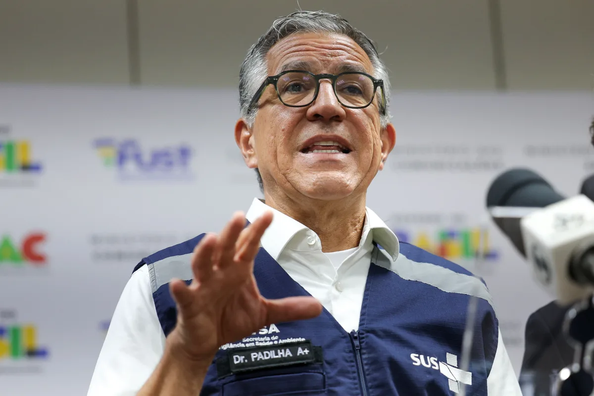 Carlos Viana pede convocação de Padilha ao Senado por caso Lulinha