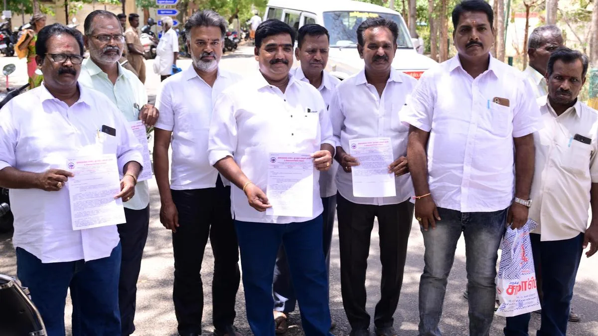 Public complain of delay in issuance of driving licence at Dindigul RTO