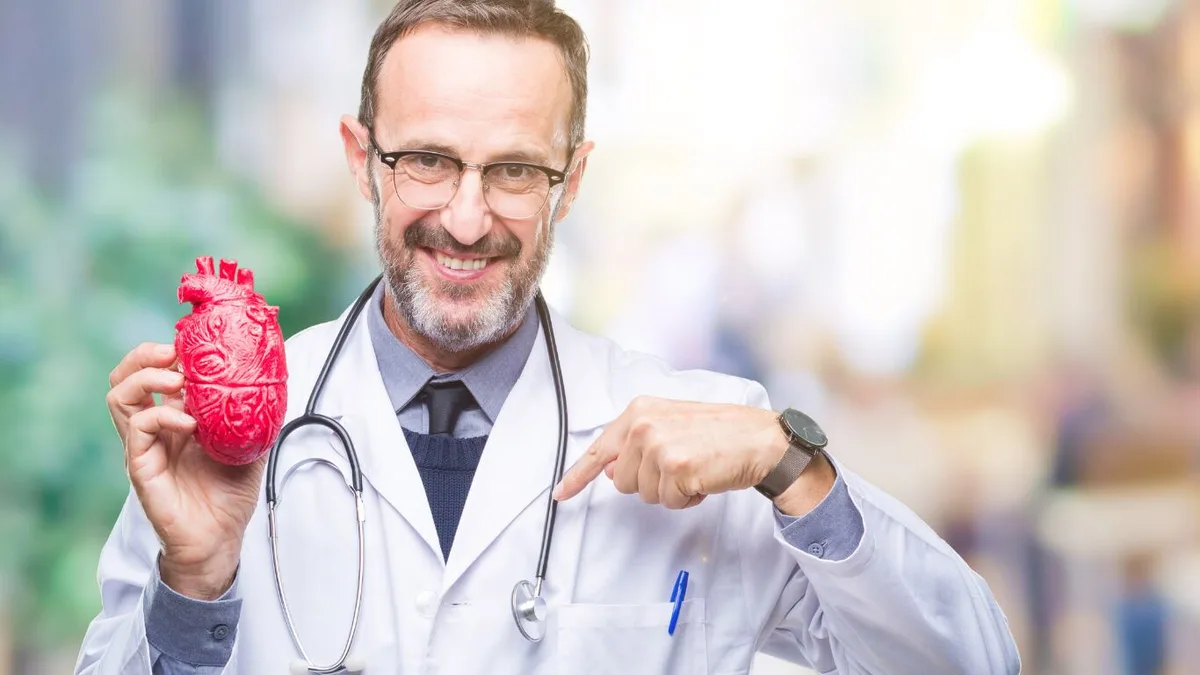 ¿Caminar o andar en bicicleta?: qué actividad es más efectiva para la salud cardiovascular y la forma física