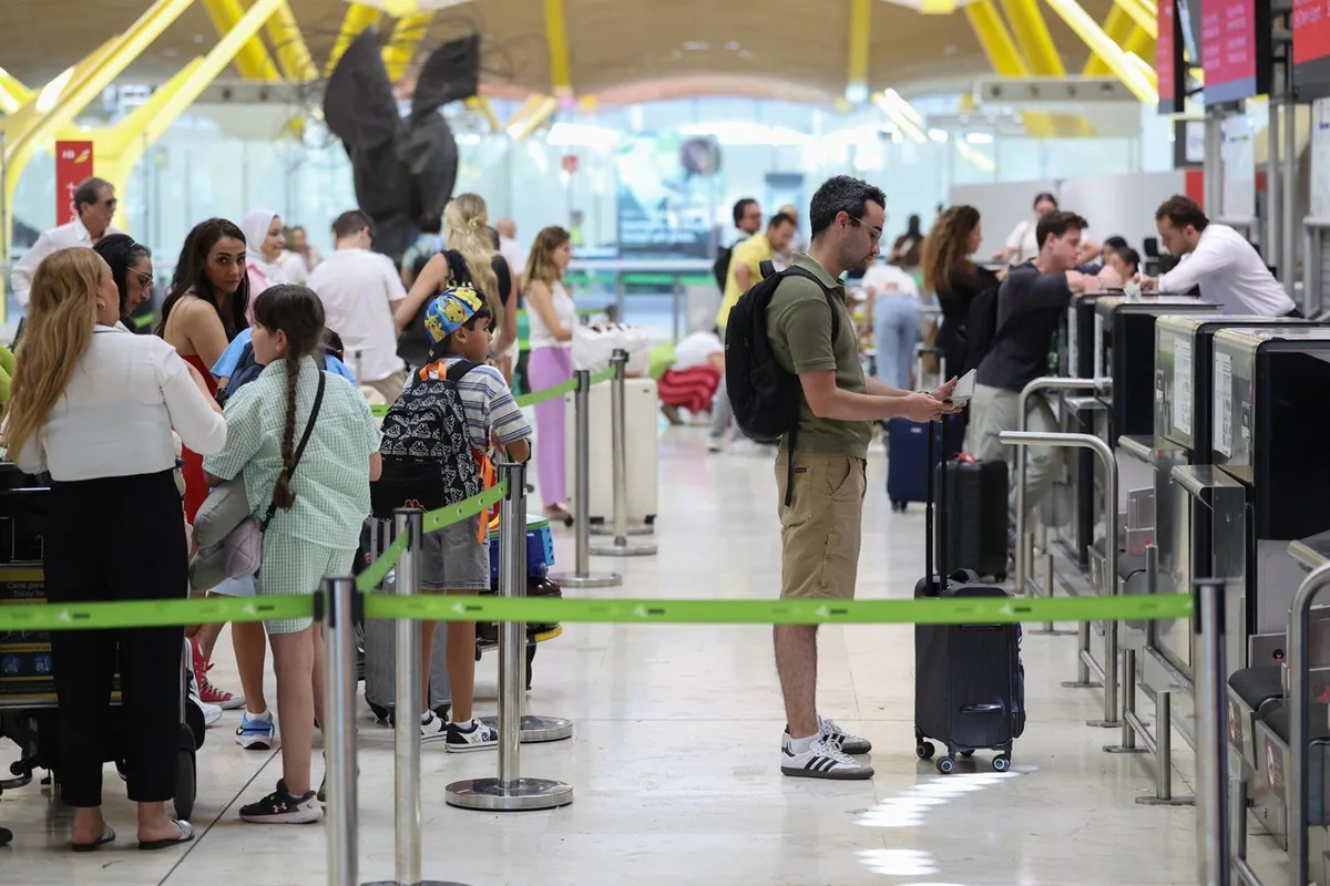Los controles fronterizos a viajeros procedentes de Italia afectan ya a casi 7.700 personas