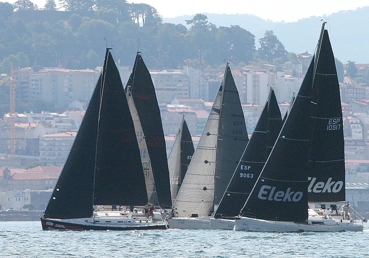 El Deep Blue 2.1 se proclama campeón de la Regata Rías Baixas