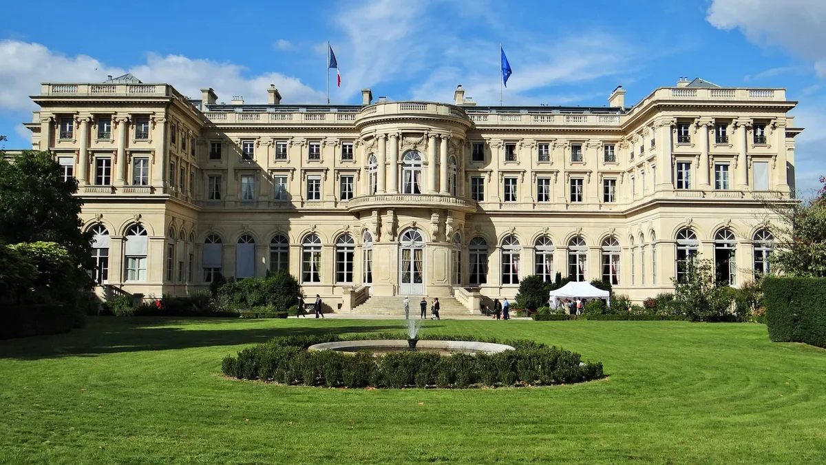 "Le retour de notre compatriote est un soulagement": le Quai d'Orsay fait part de sa "très grande satisfaction" après la libération d'un agent du renseignement au Mali